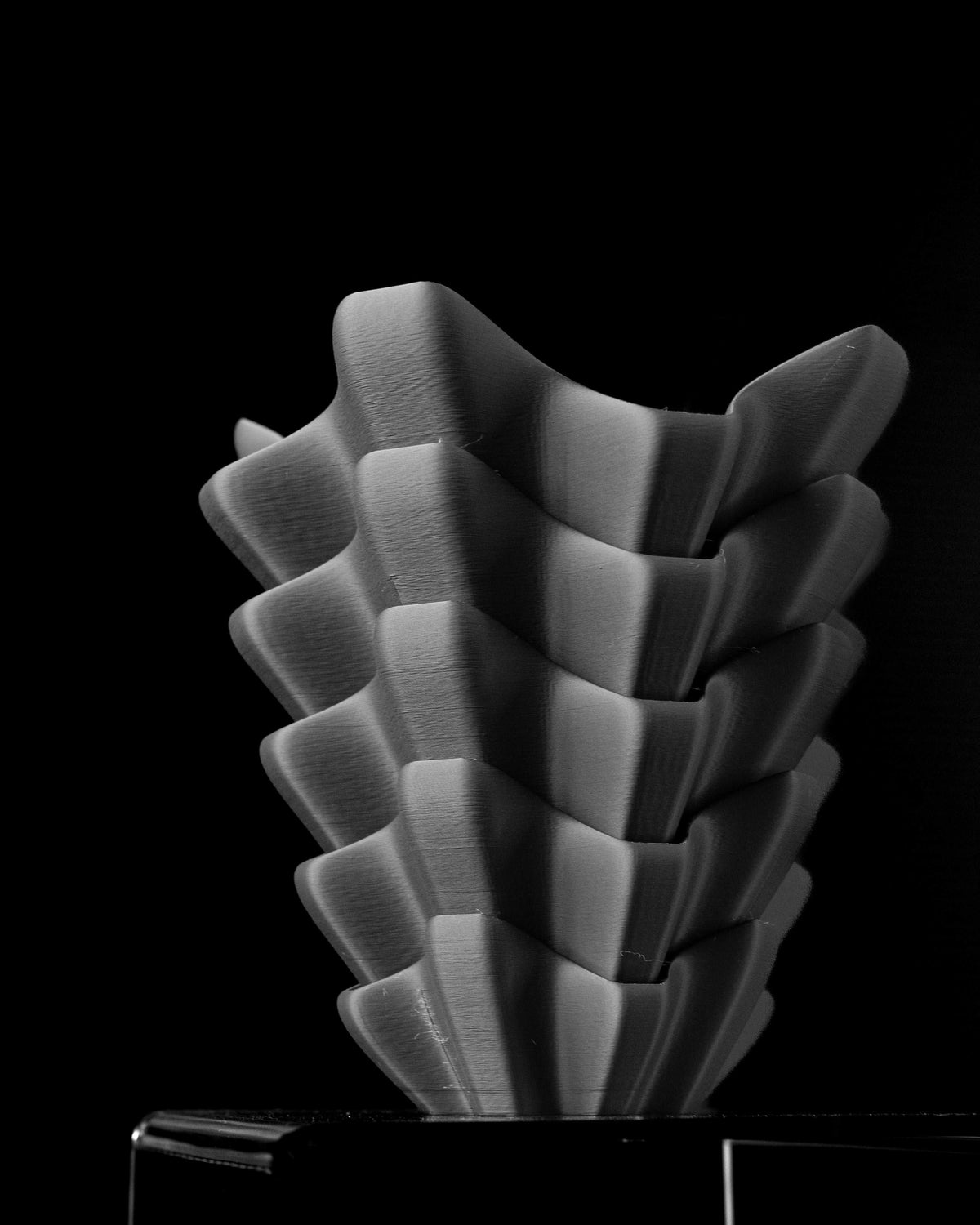 Trilo botanical vase for flowers, product view 3