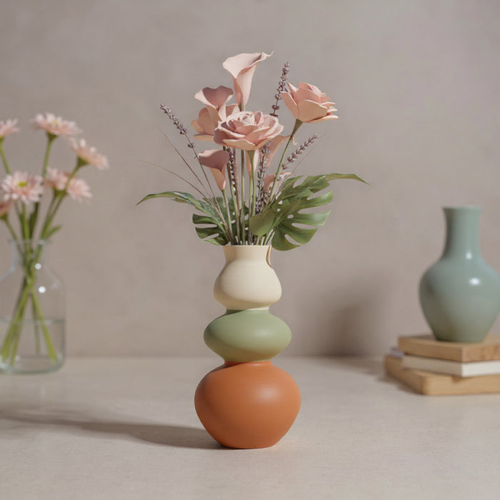 Modern Sculptural Vase “Elara” with Color Personalization