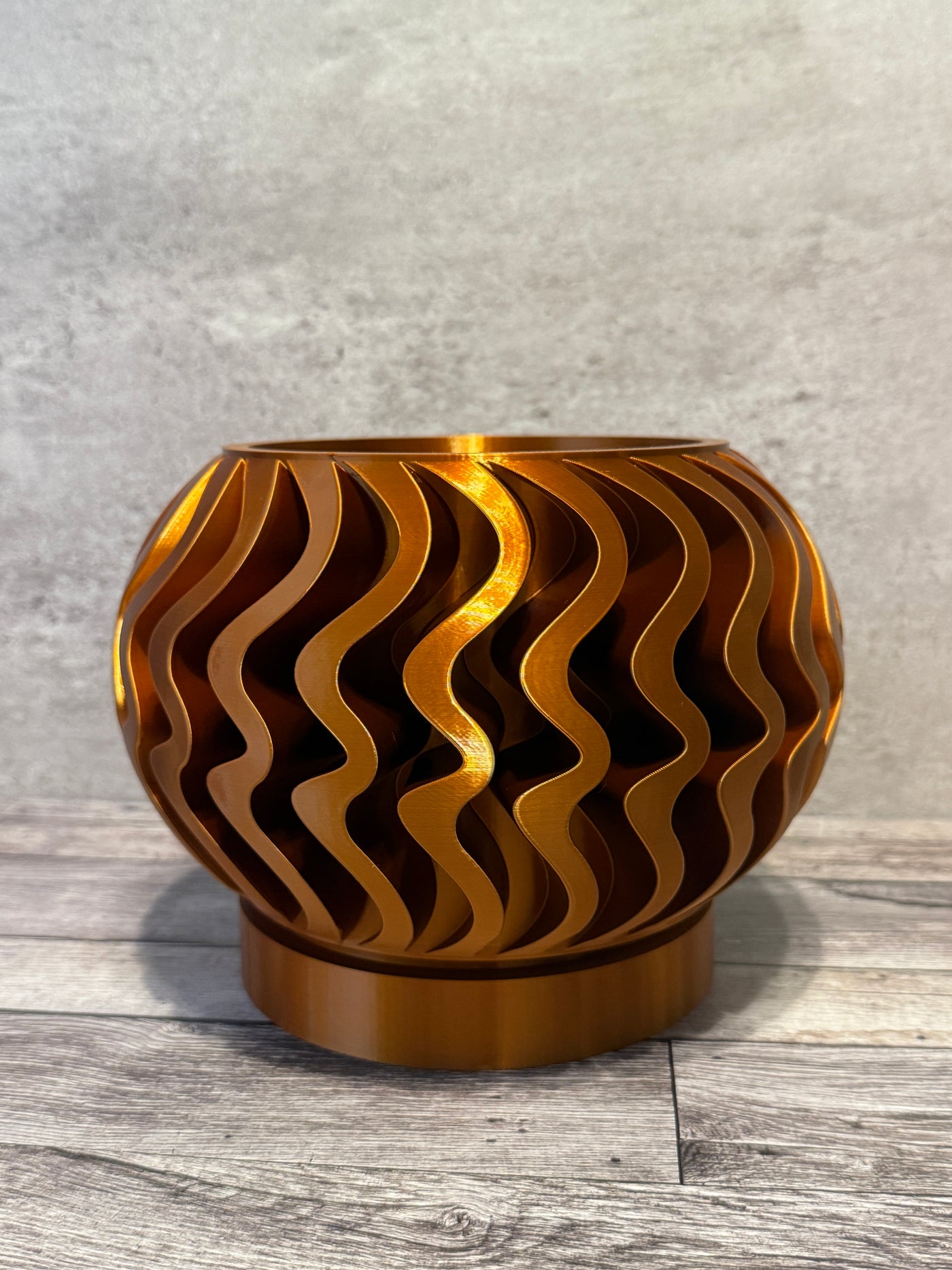 Noli flowing texture indoor planter, product view 6