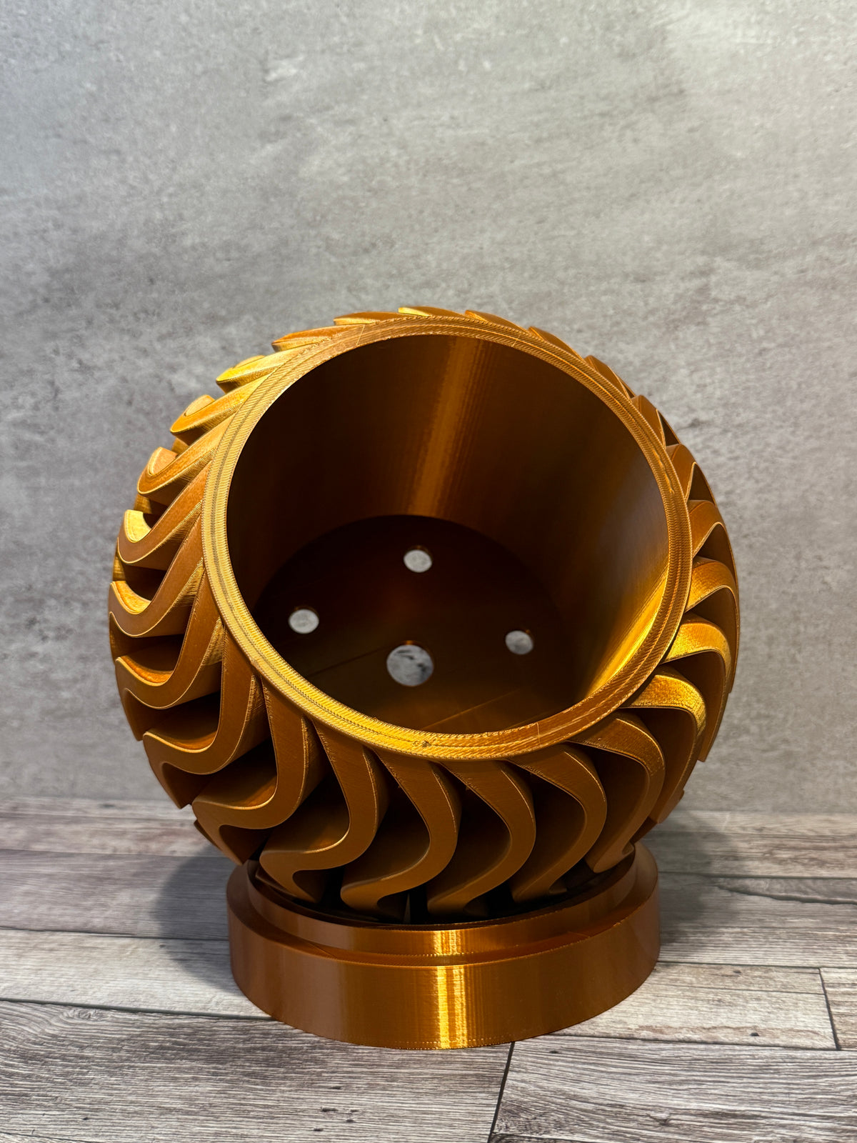 Noli flowing texture indoor planter, product view 8