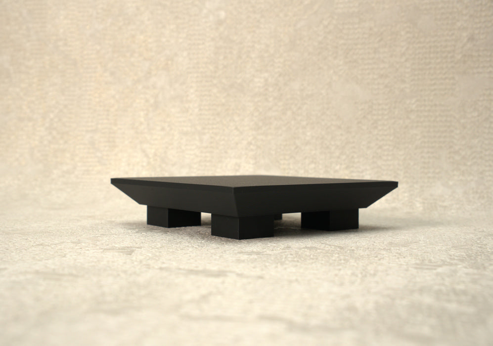 “Nori” low plant pot stand front view