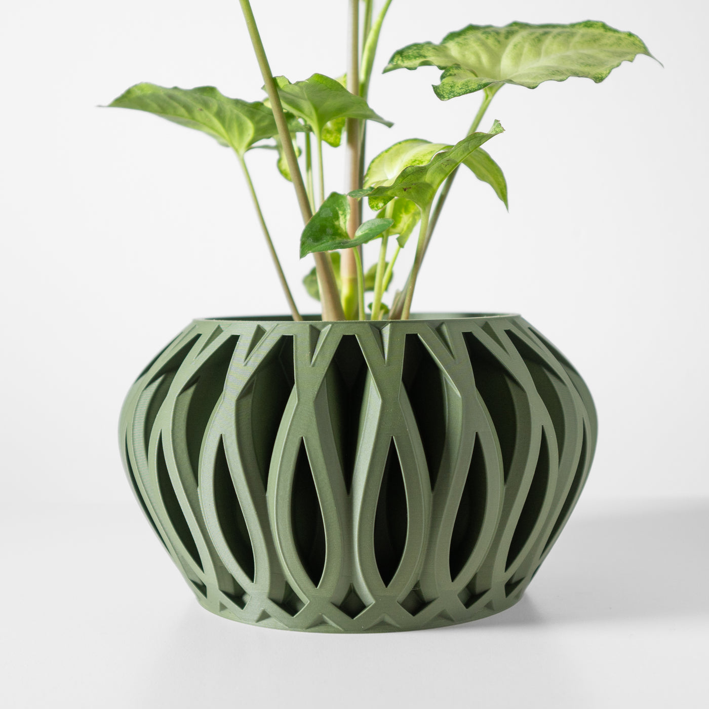 Serik flowing texture indoor planter, product view 1