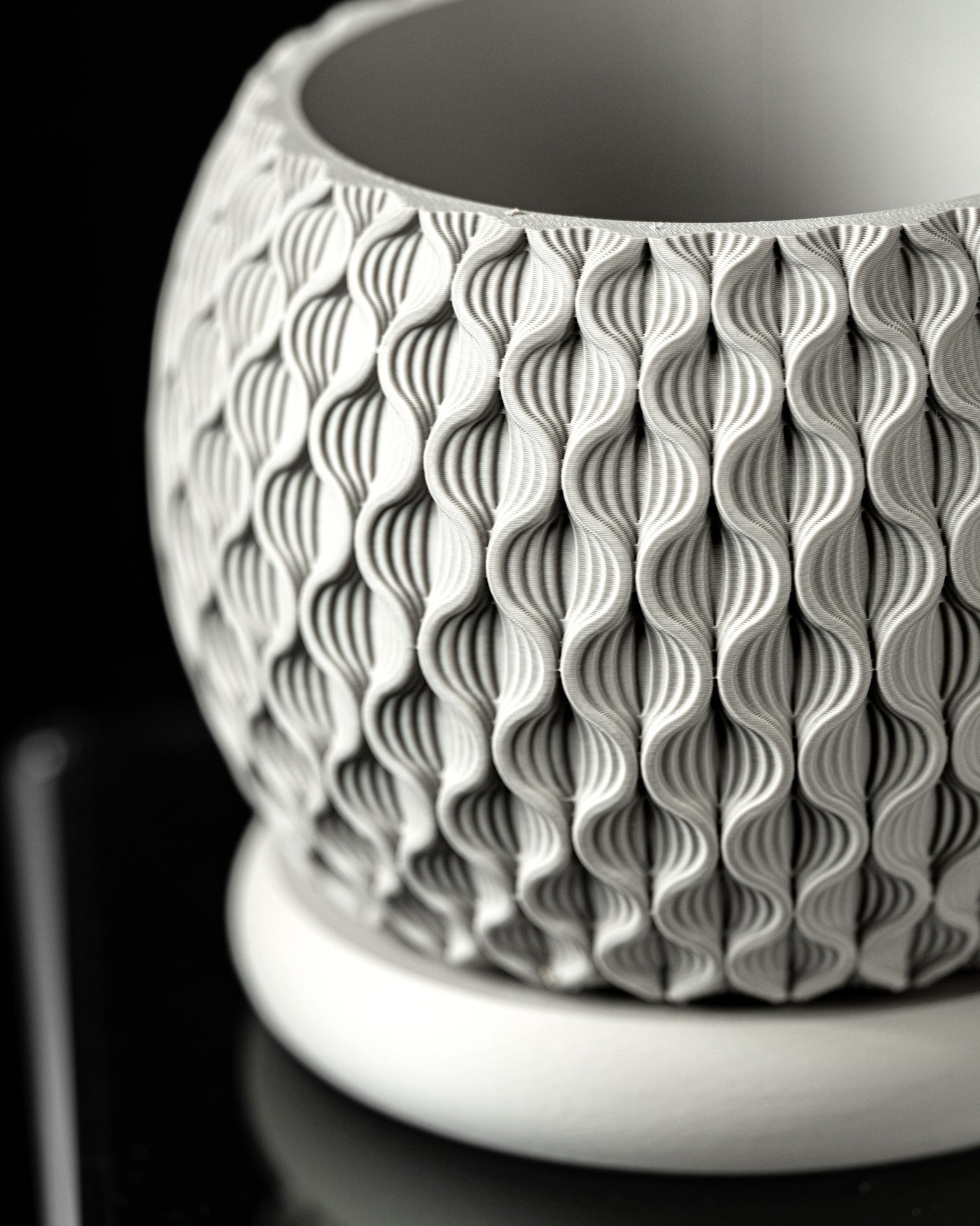 Bloom botanical texture indoor planter, product view 4