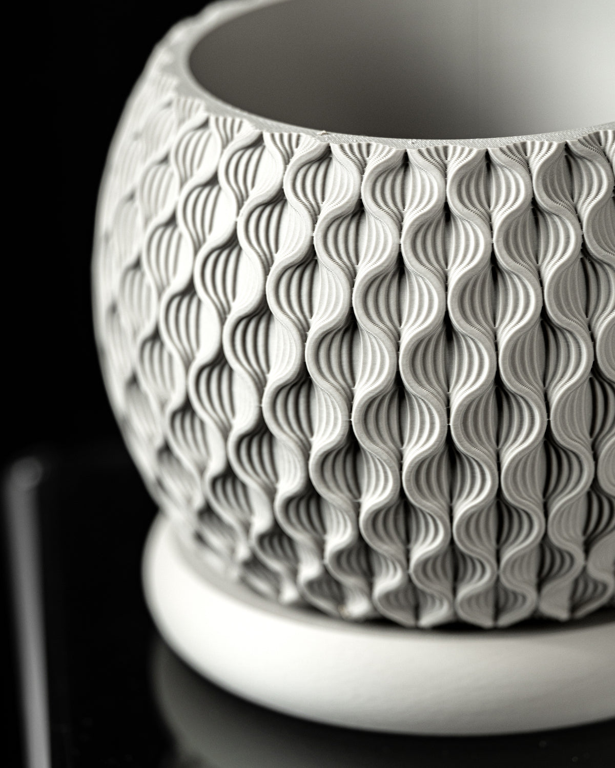 Bloom botanical texture indoor planter, product view 4