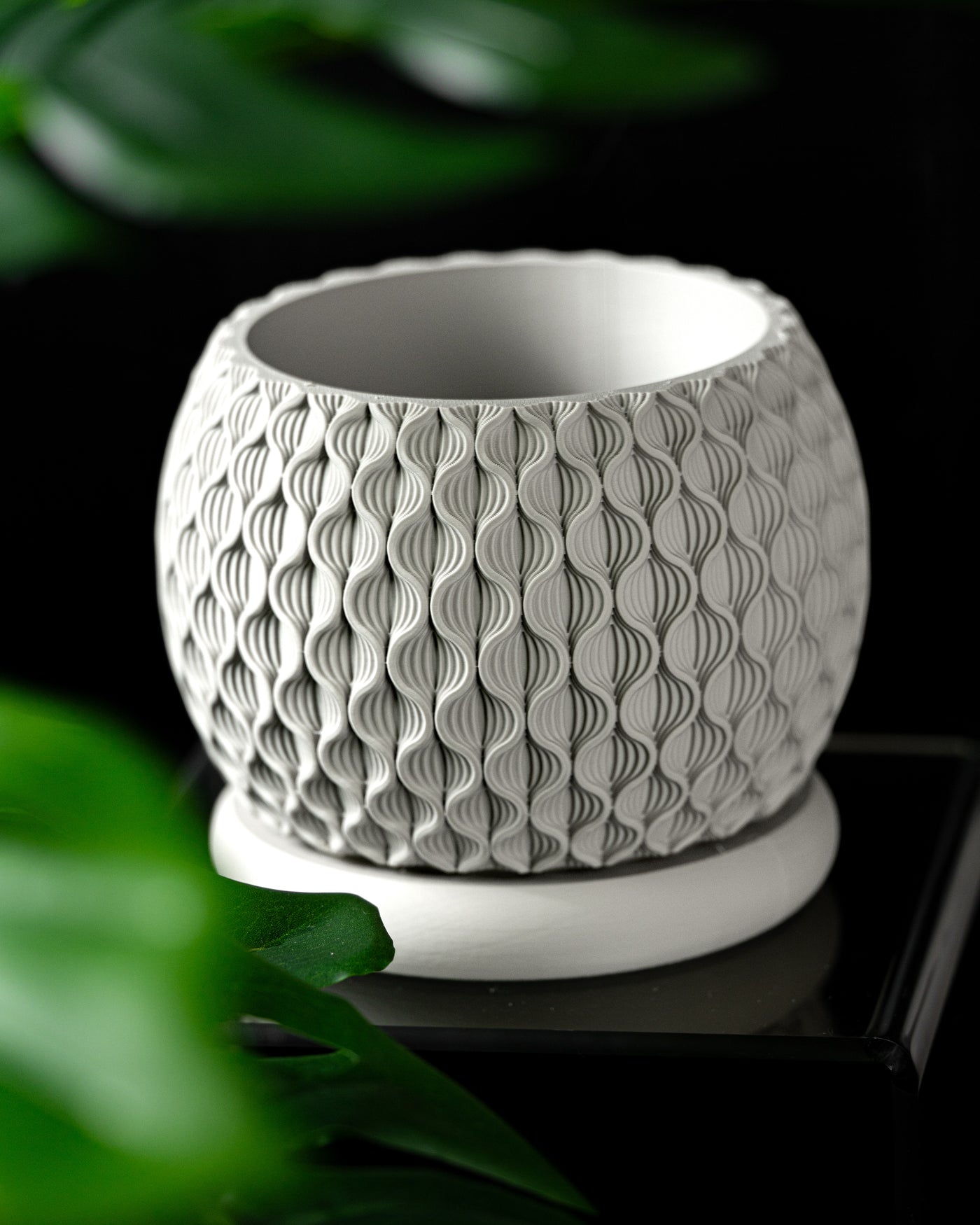 Bloom botanical texture indoor planter, product view 5