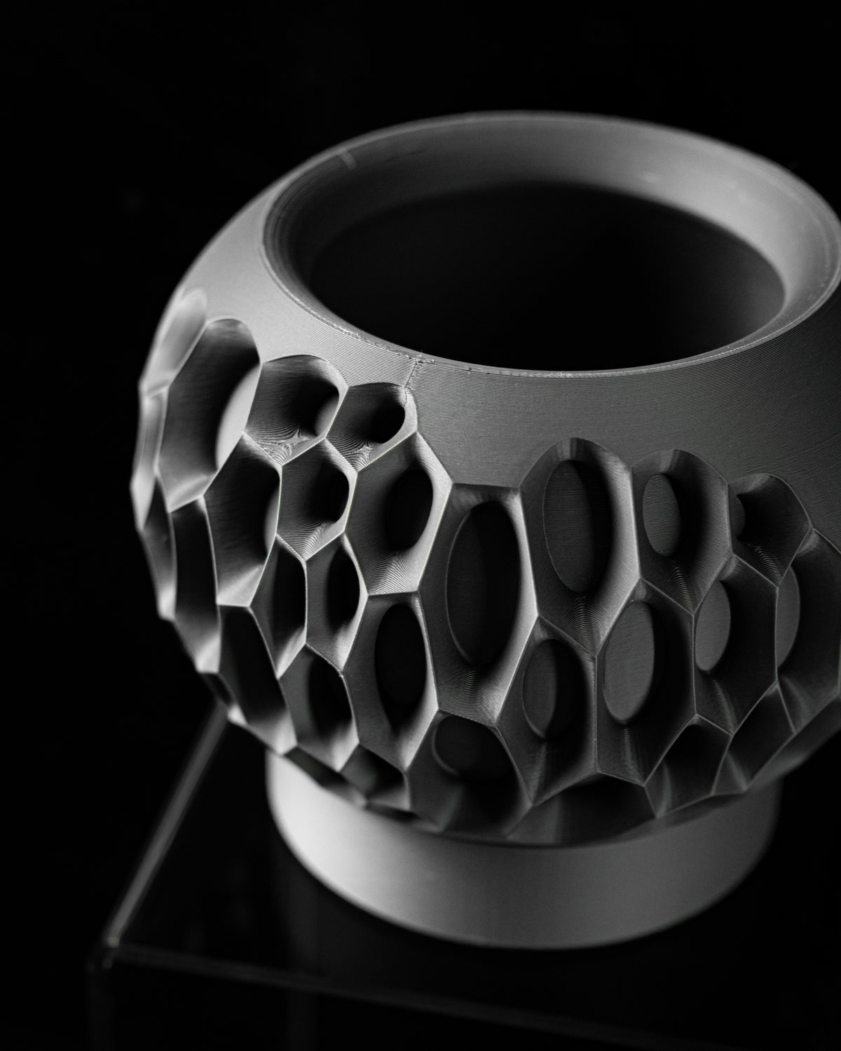 Virus sculptural indoor planter, product view 5