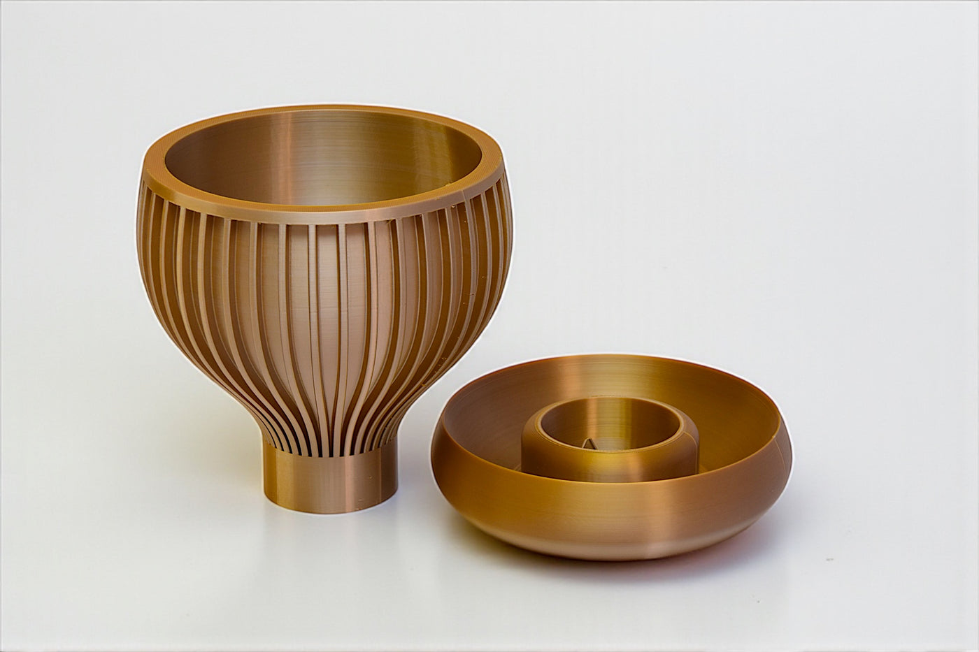 Yin ribbed indoor planter, product view 8