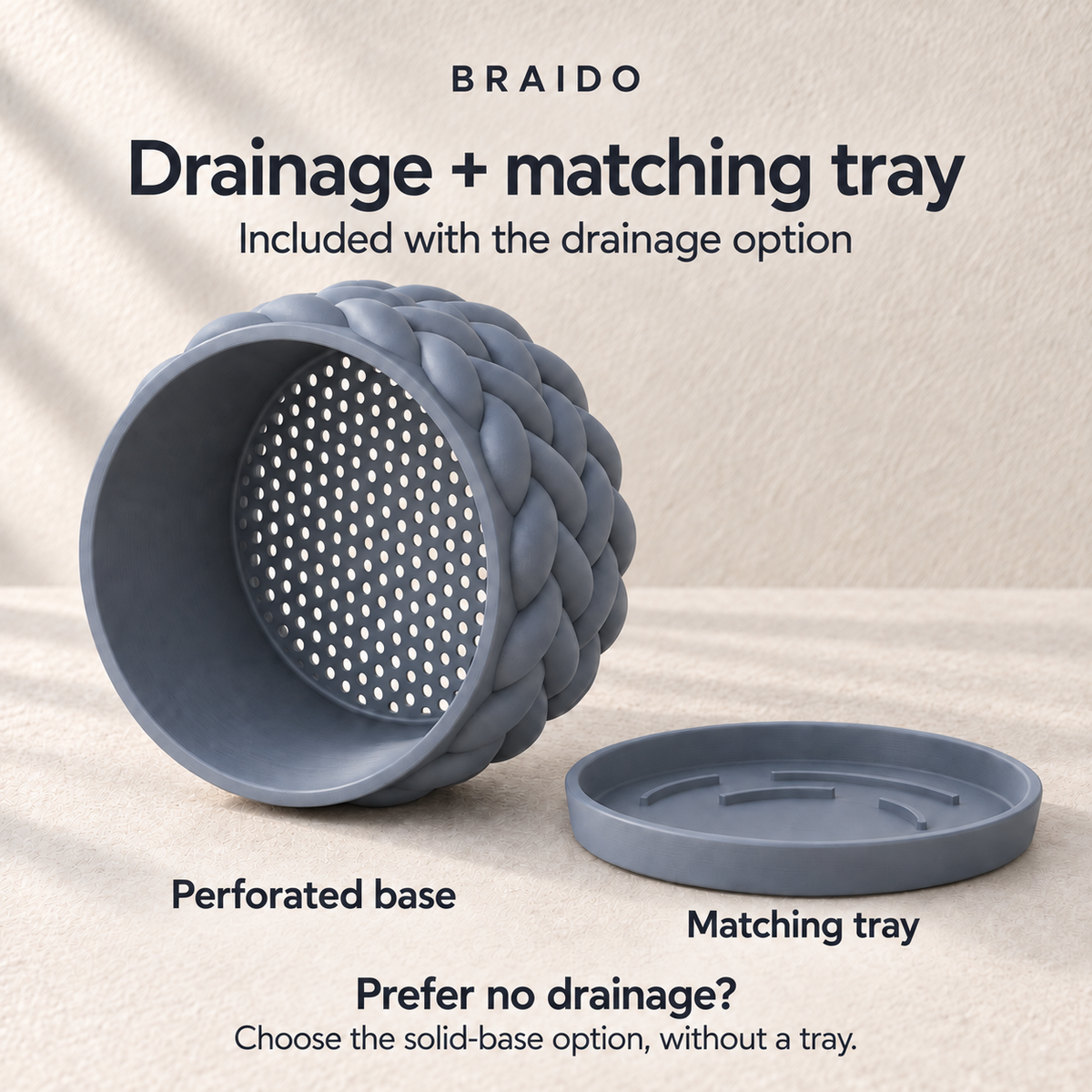 Braido bonsai drainage diagram showing a perforated base with tray and noting that the no-drainage option has no tray.