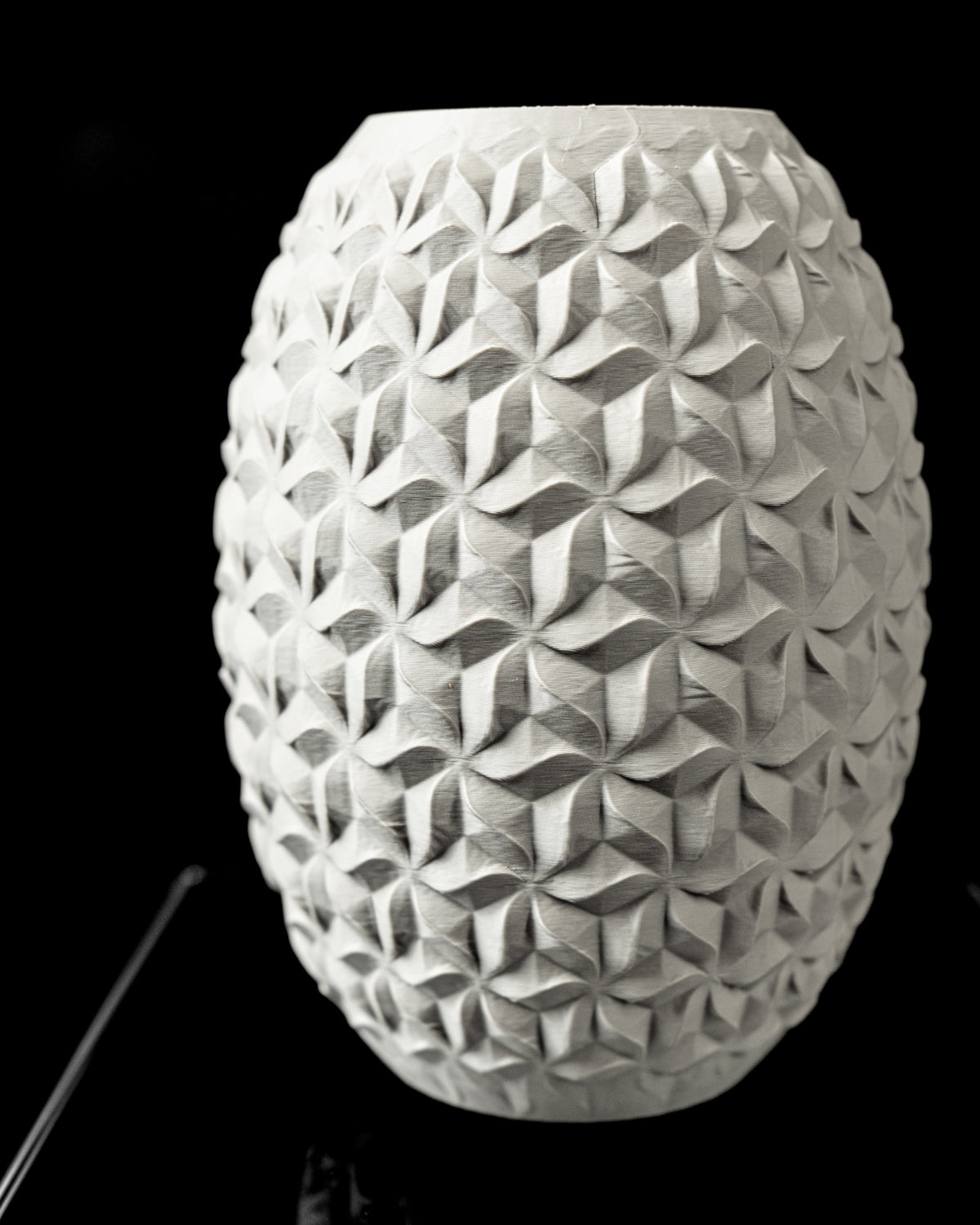 DiStar geometric textured vase, close front view