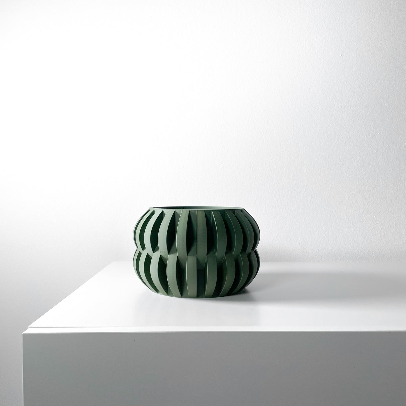 Povan ribbed indoor planter, product view 9