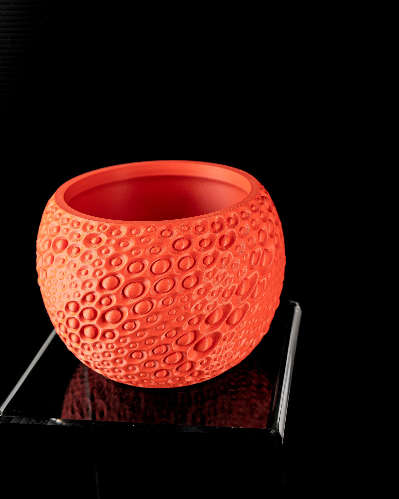 Pearl organic texture indoor planter, product view 2