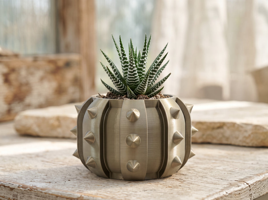 Layered Plant Pot with Drainage and Tray | Alver