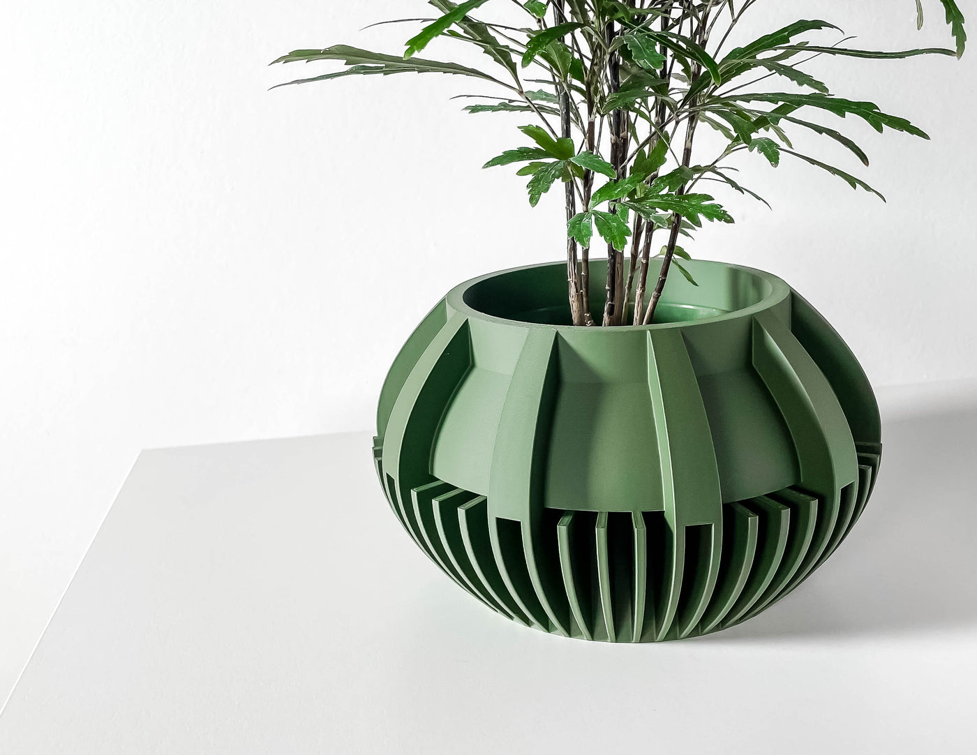 Loso ribbed indoor planter, product view 7