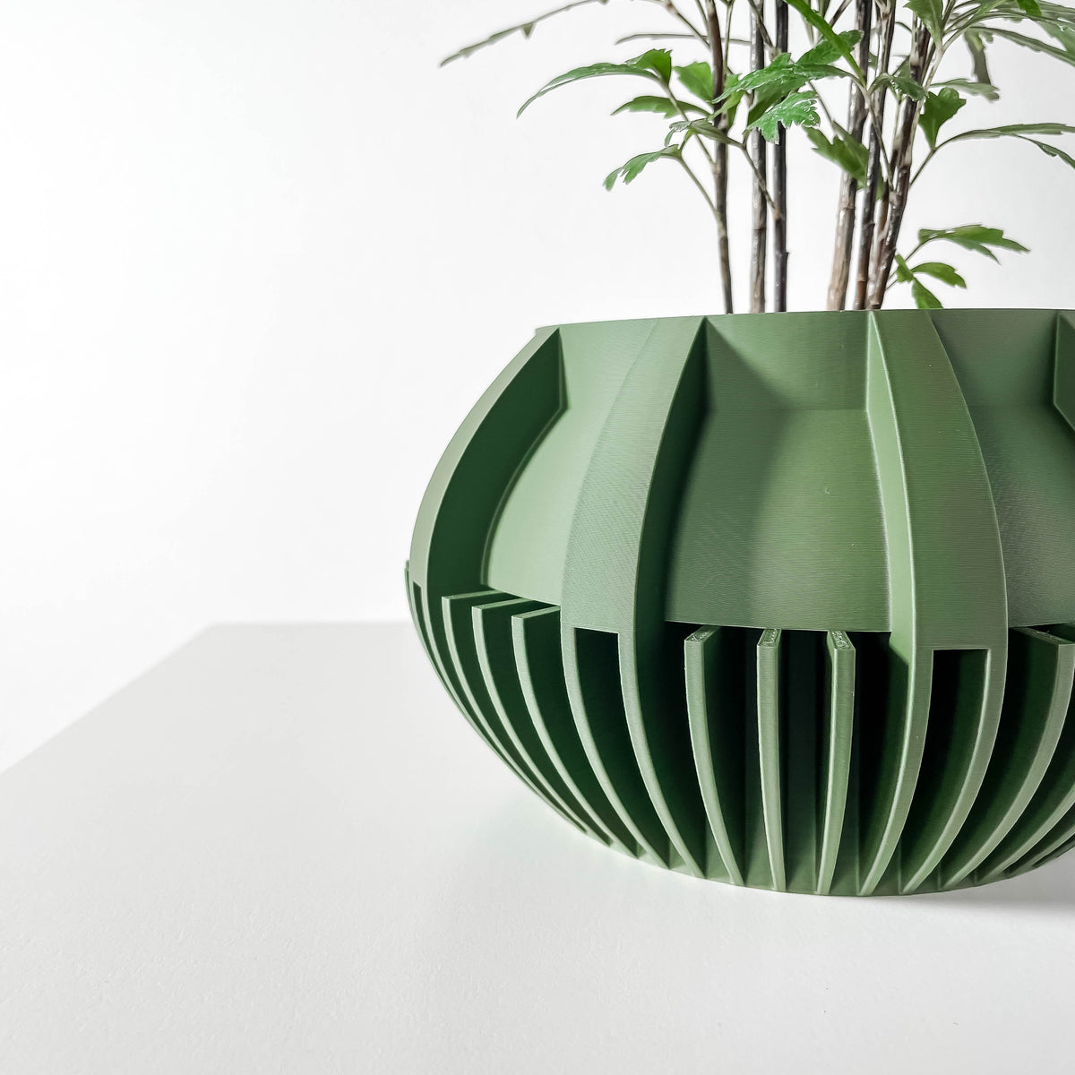 Loso ribbed indoor planter, product view 8