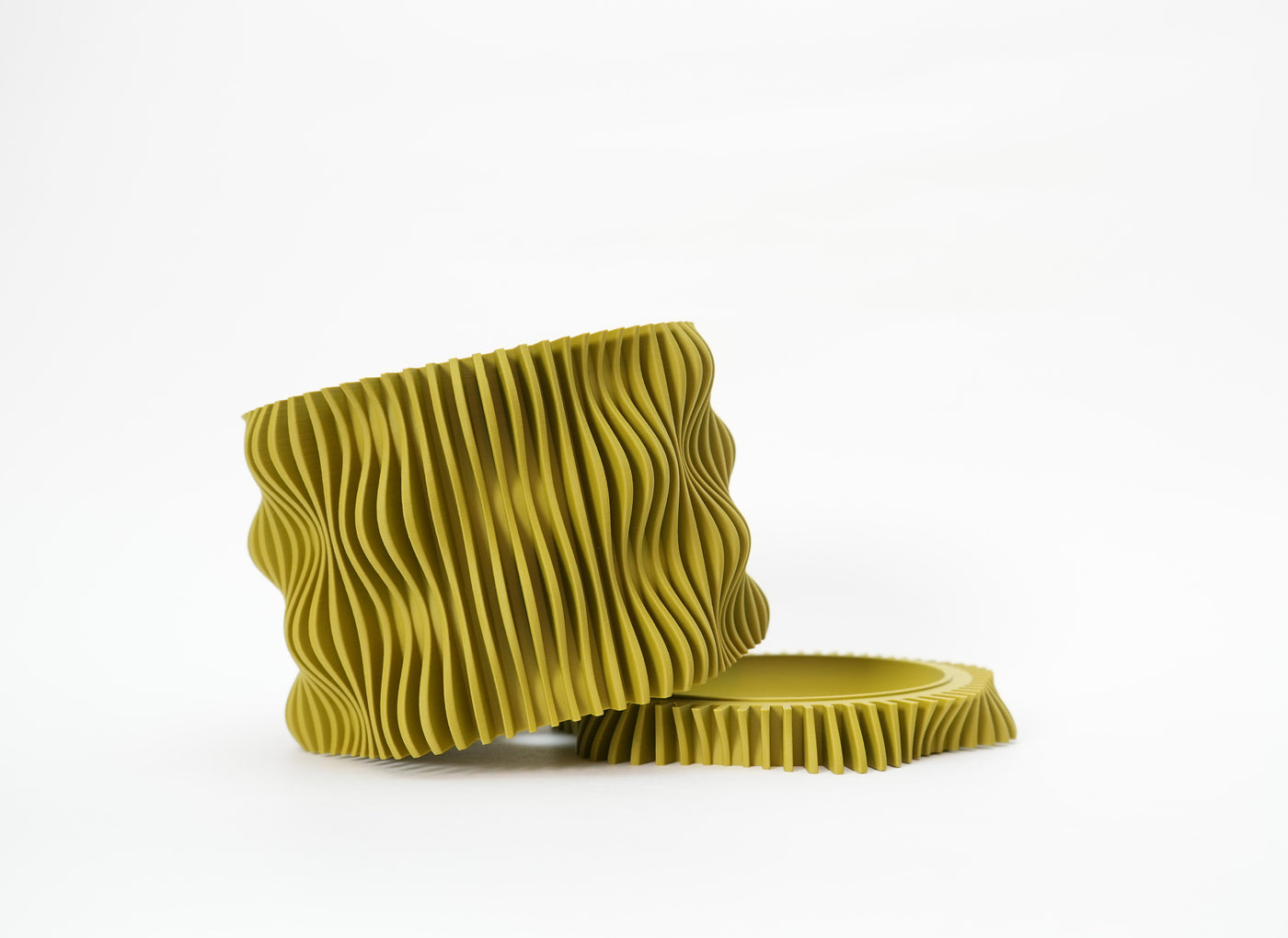 Muxel geometric indoor planter, product view 3