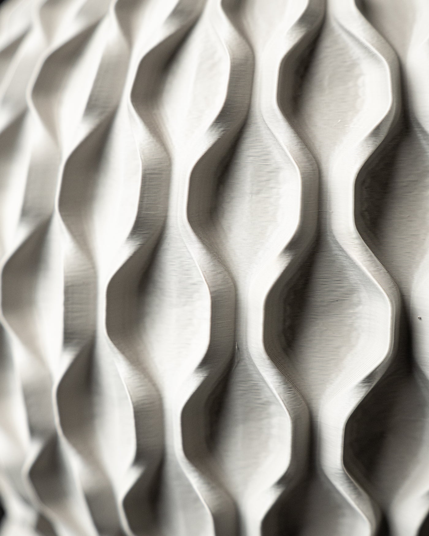Chain flowing texture indoor planter, product view 5