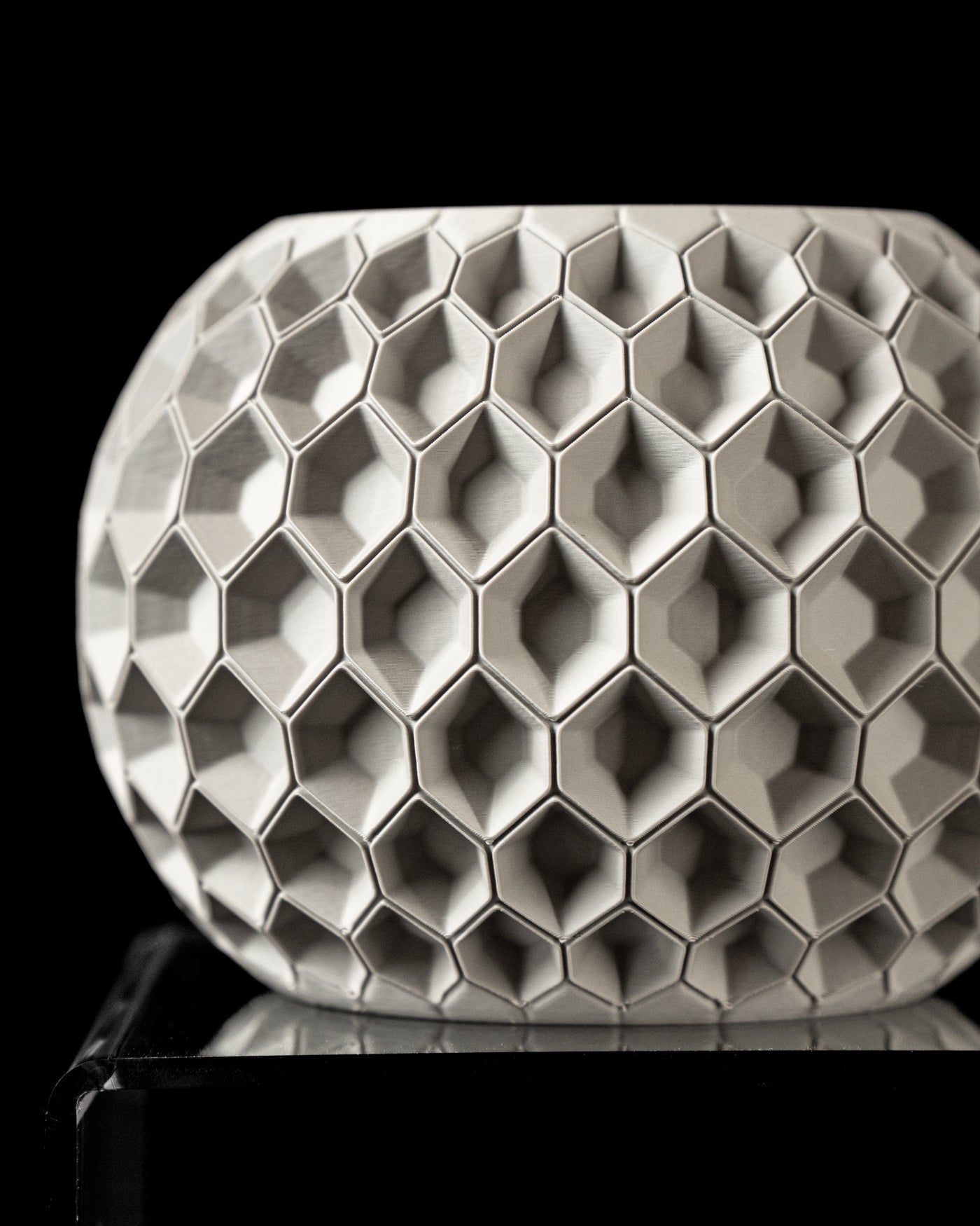 Hexa2 geometric indoor planter, product view 2