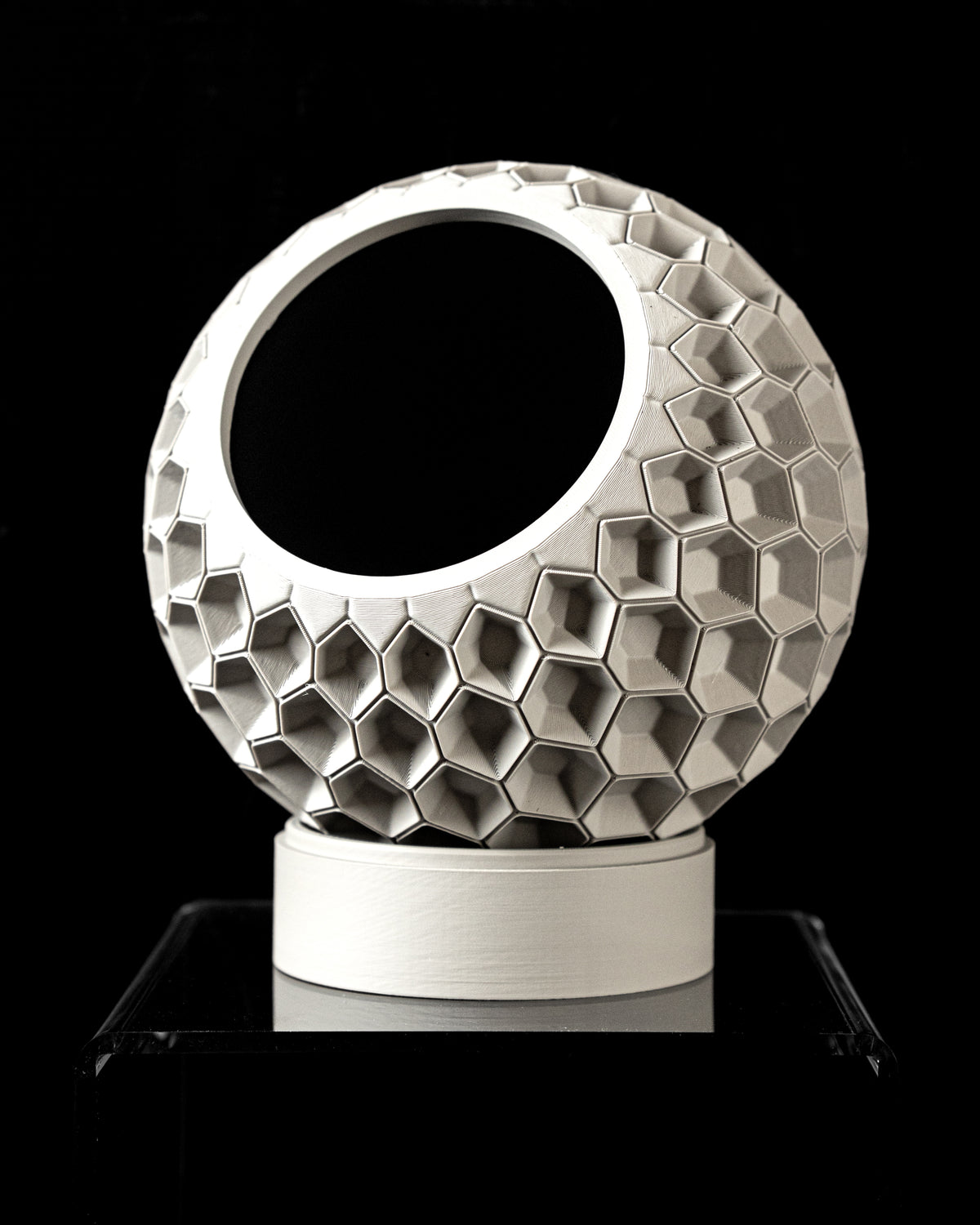 Hexa2 geometric indoor planter, product view 3