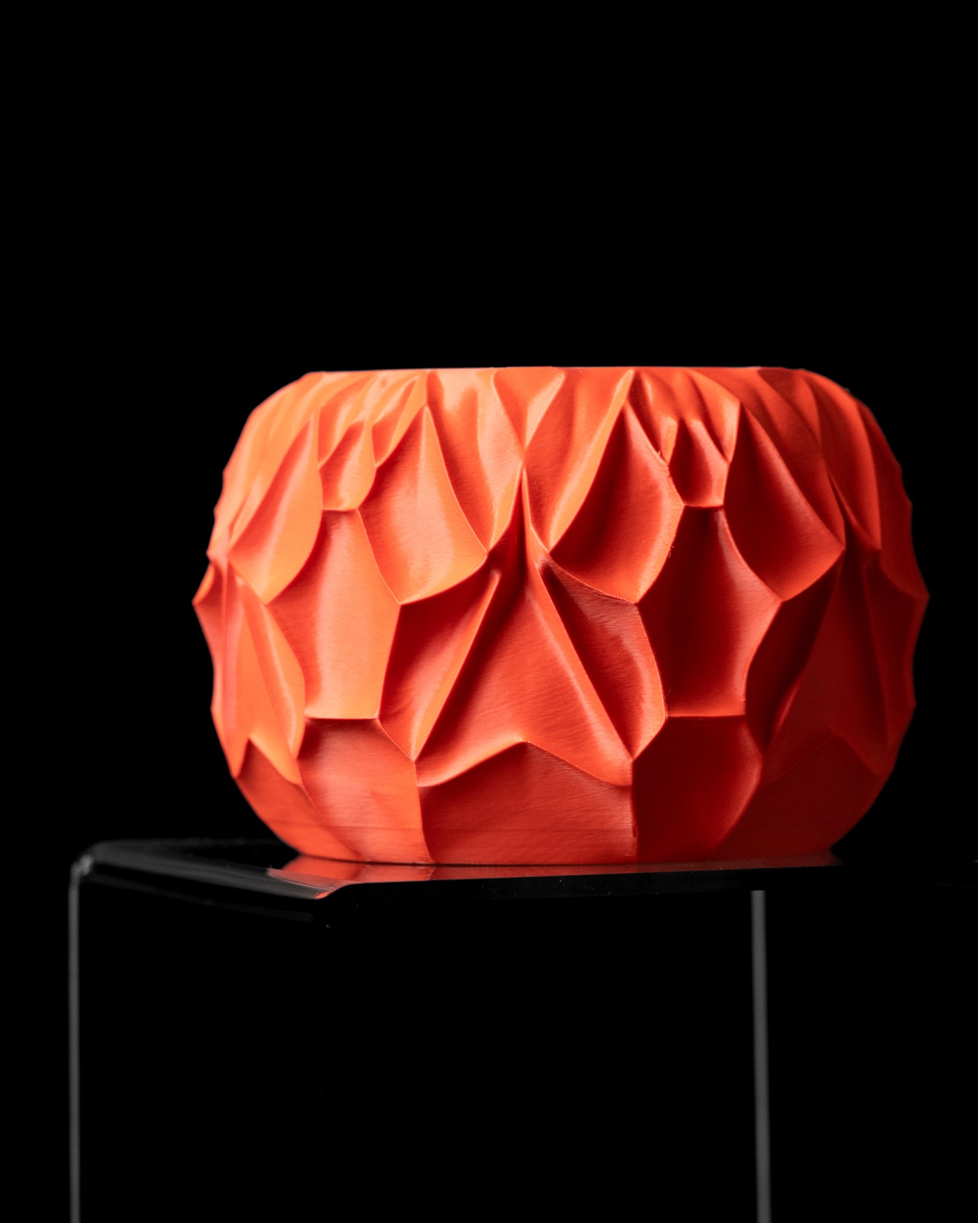 Vessel botanical texture indoor planter, product view 2