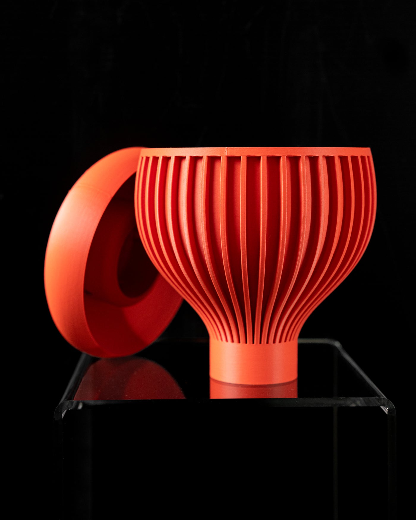 Yin ribbed indoor planter, product view 5