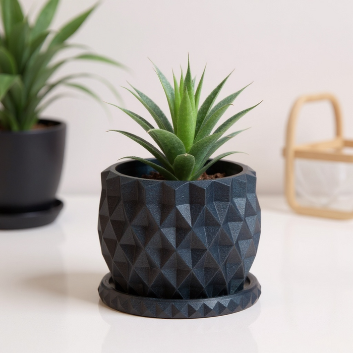 3D Printed Planter Pot "Prisma" with Drainage, Geometric Plant Pot, Modern Succulent Pot, Gift, Unique Home Decor