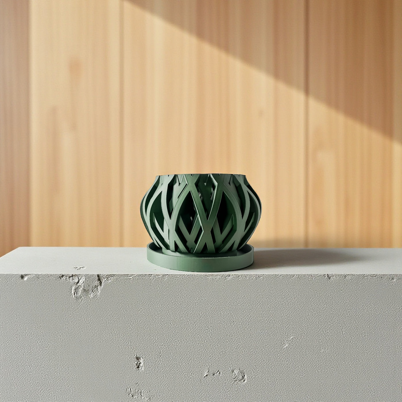Rimo rounded lattice ventilated orchid pot, bottom tray view