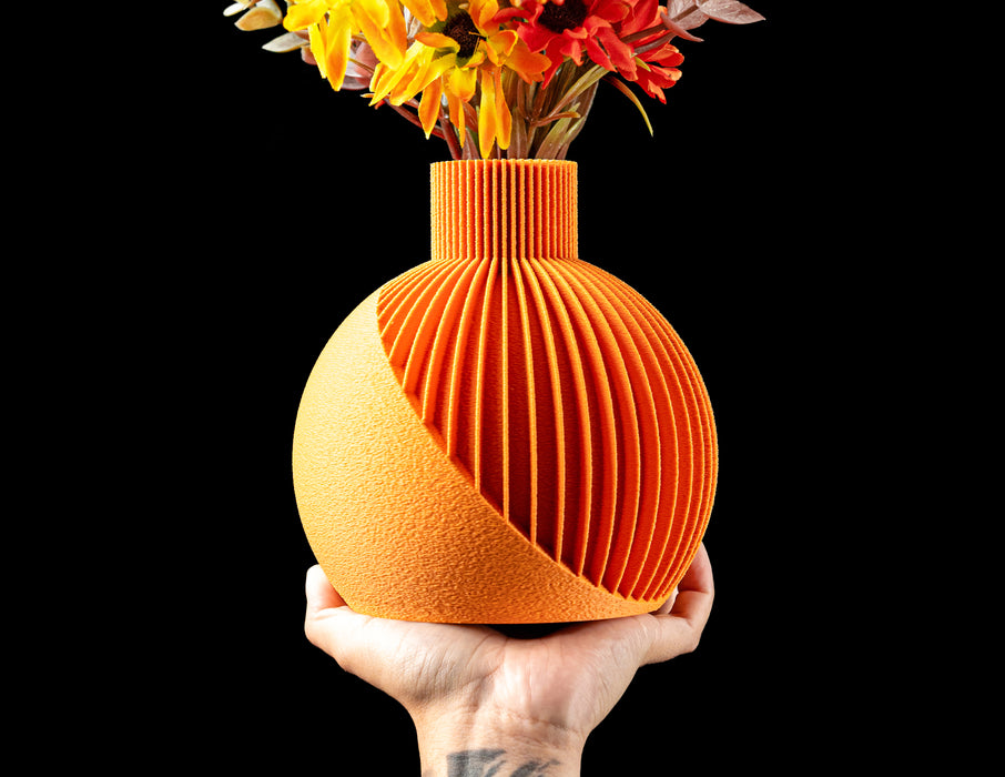 Solen sculptural ribbed vase for flowers, front view
