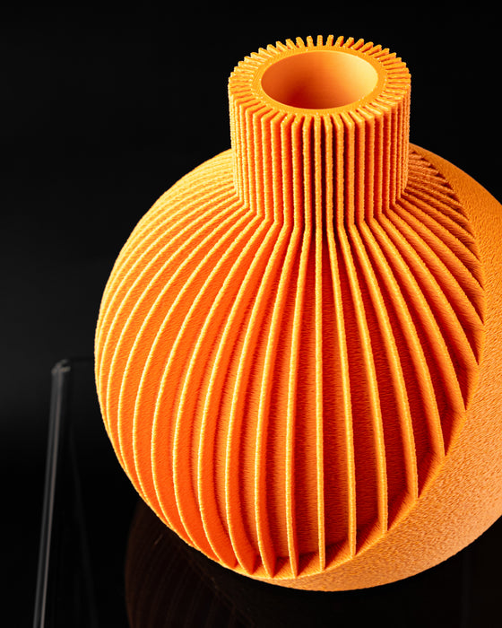 Solen sculptural ribbed vase, close-up texture detail