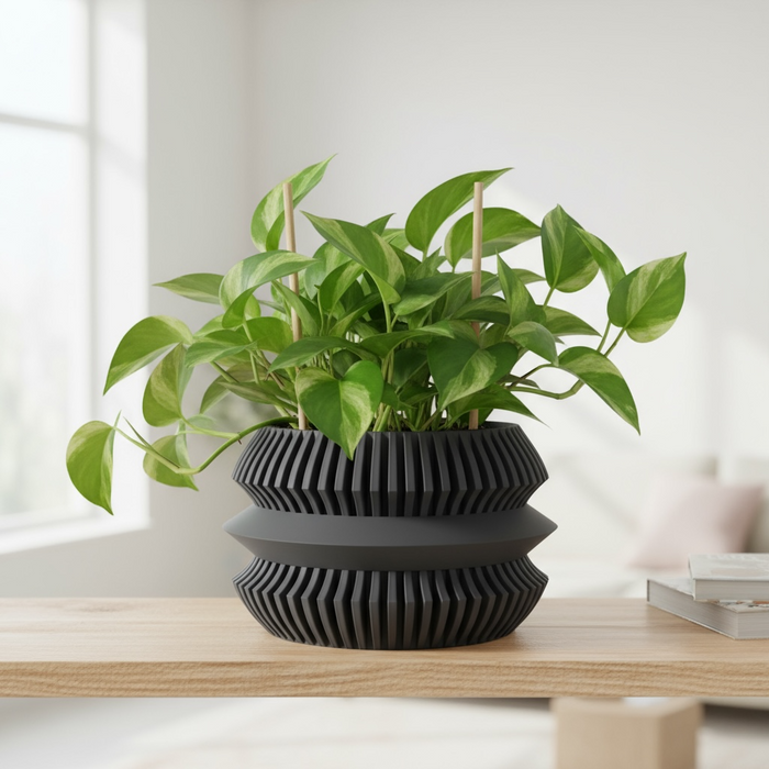 Architectural 3D Printed Planter with Ribbed Pattern | Sculptural Indoor Pot with Optional Drainage — "Uldol"
