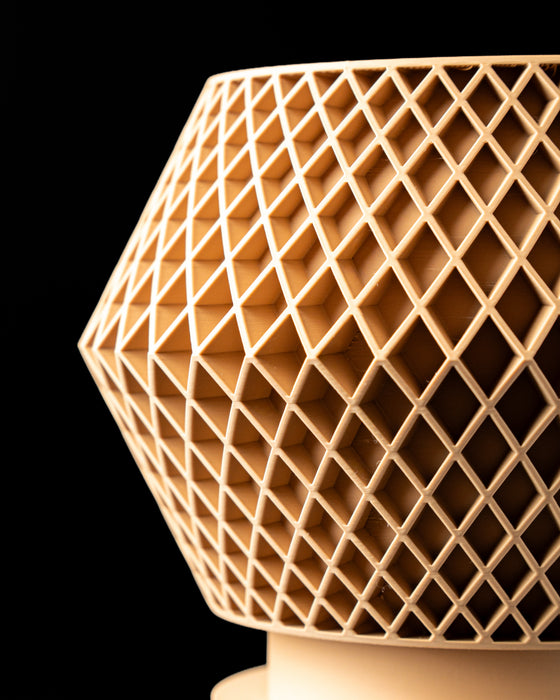 Veyra lattice planter, close-up diamond texture detail