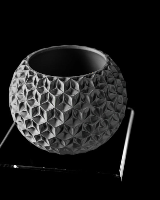decorative planter pot with bold diamond carving, 3d printed black low planter pot, suitable for flower pots or succulent pots, categorized as ornate flower pot and unique home decor, planter pots unique for bookshelf or desk, also suitable as gifts for mom