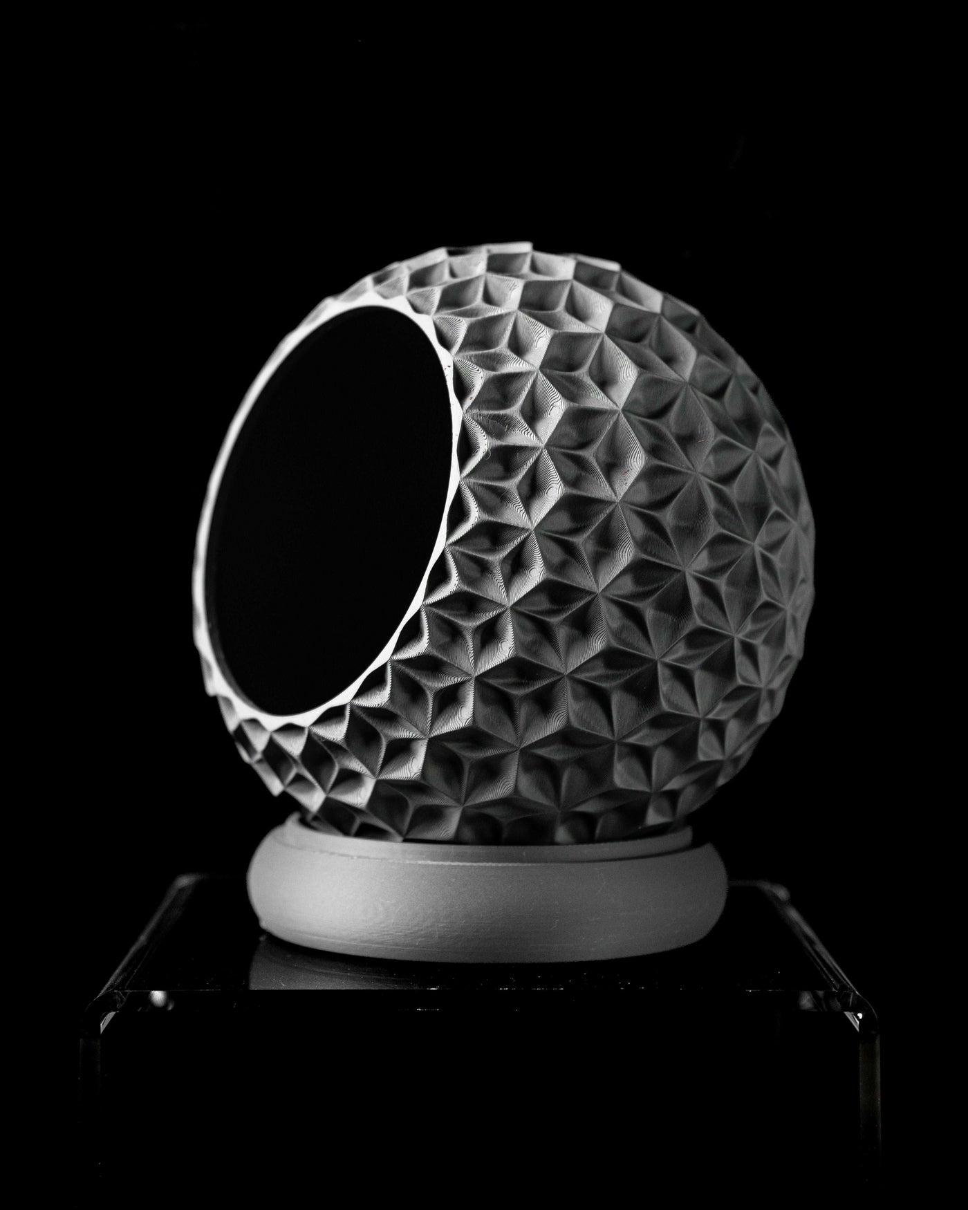 Trihex geometric indoor planter, product view 3