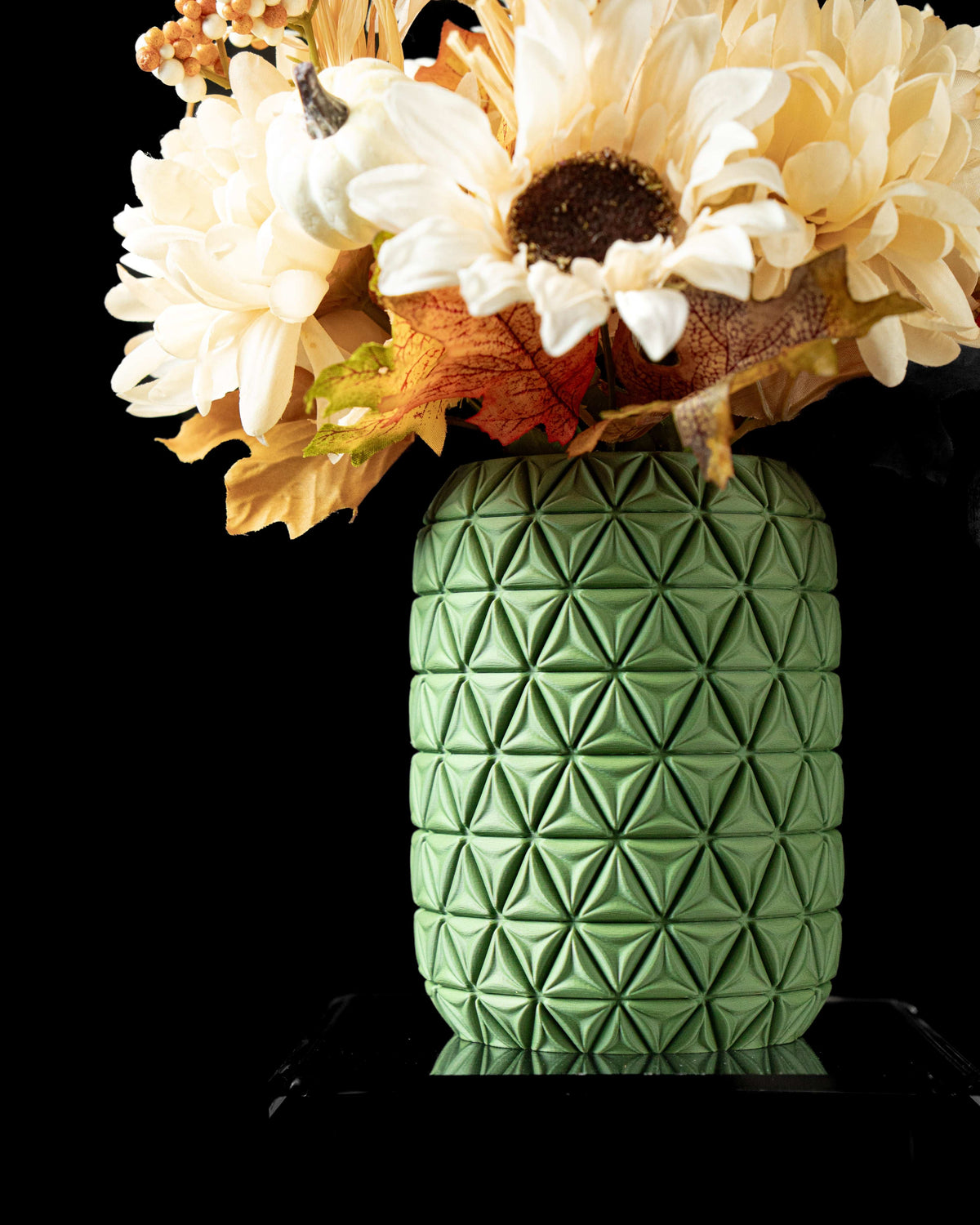 Trivo triangle-textured vase for flowers, product view 3
