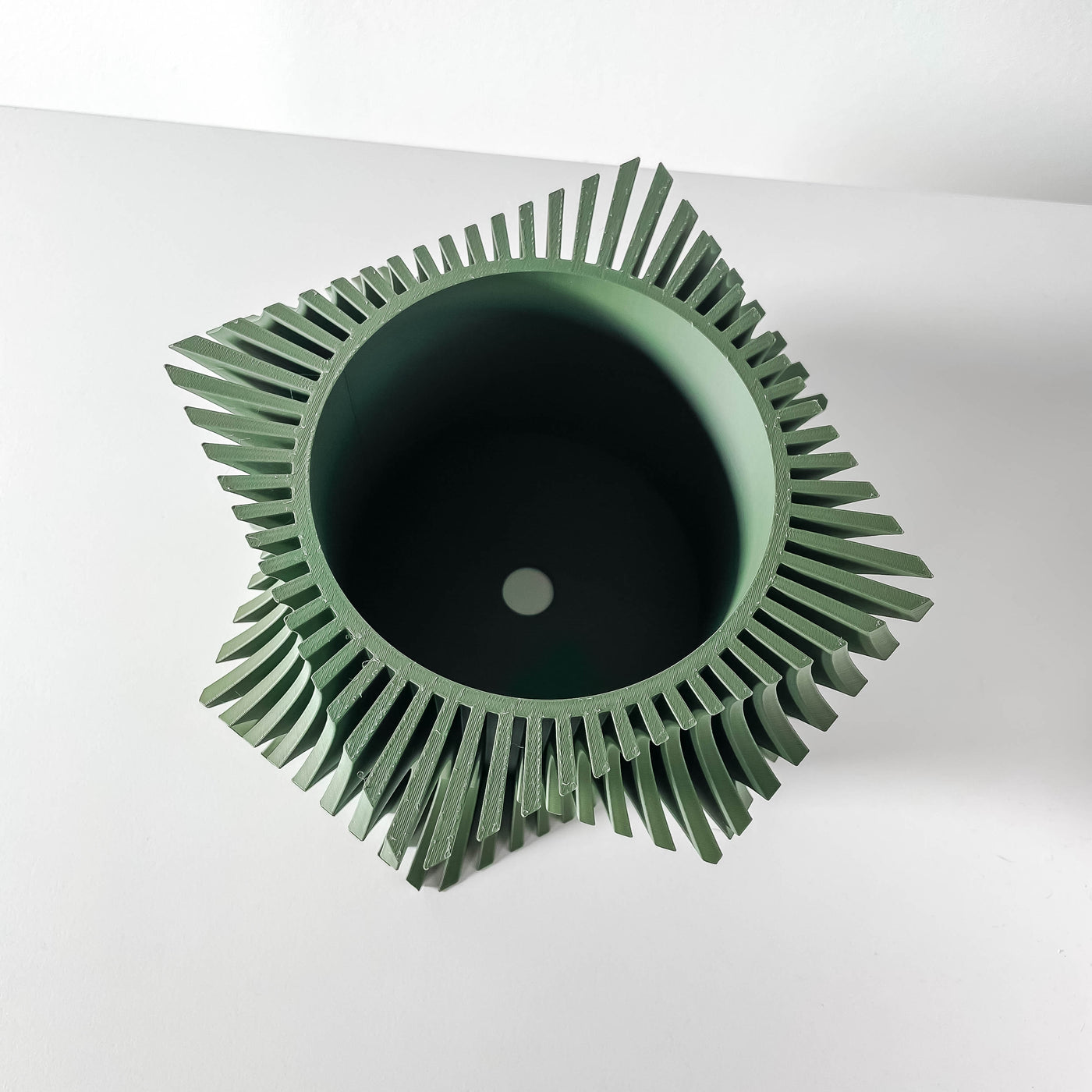 Anio spiral indoor planter, product view 2
