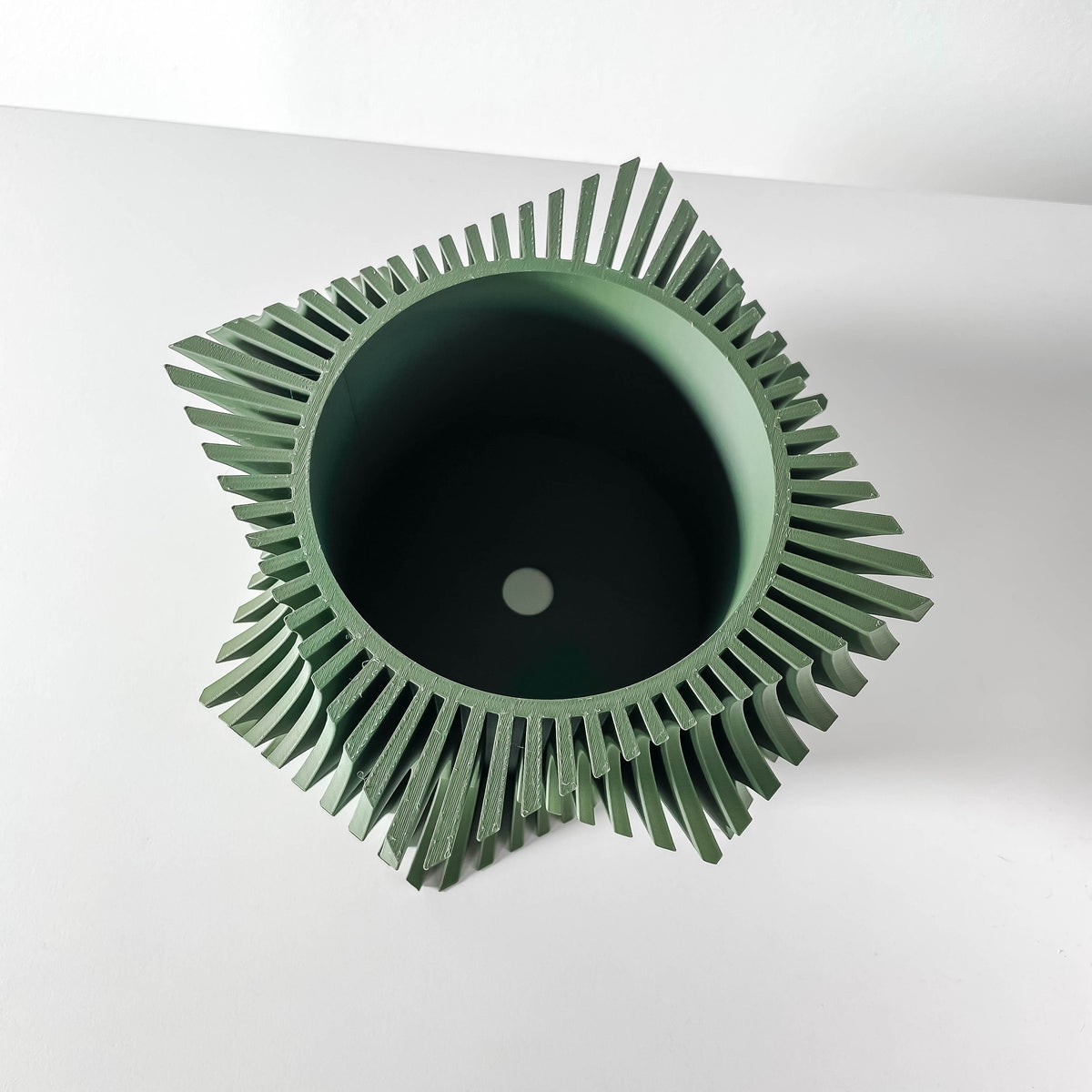 Anio spiral indoor planter, product view 2