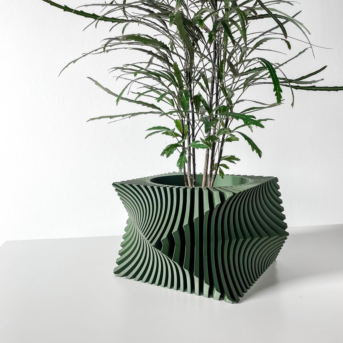 Anio spiral indoor planter, product view 3