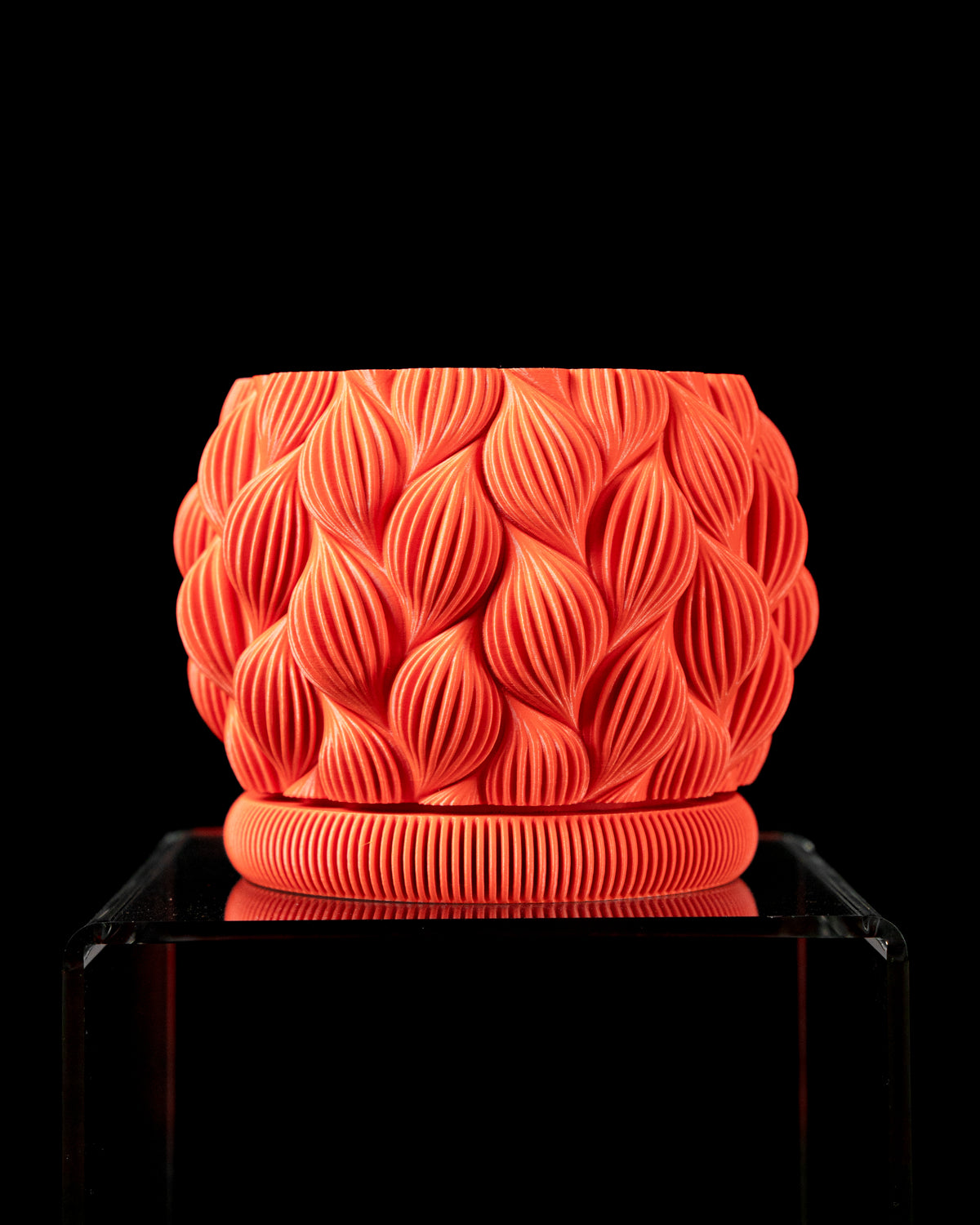 Ripple botanical texture indoor planter, product view 2