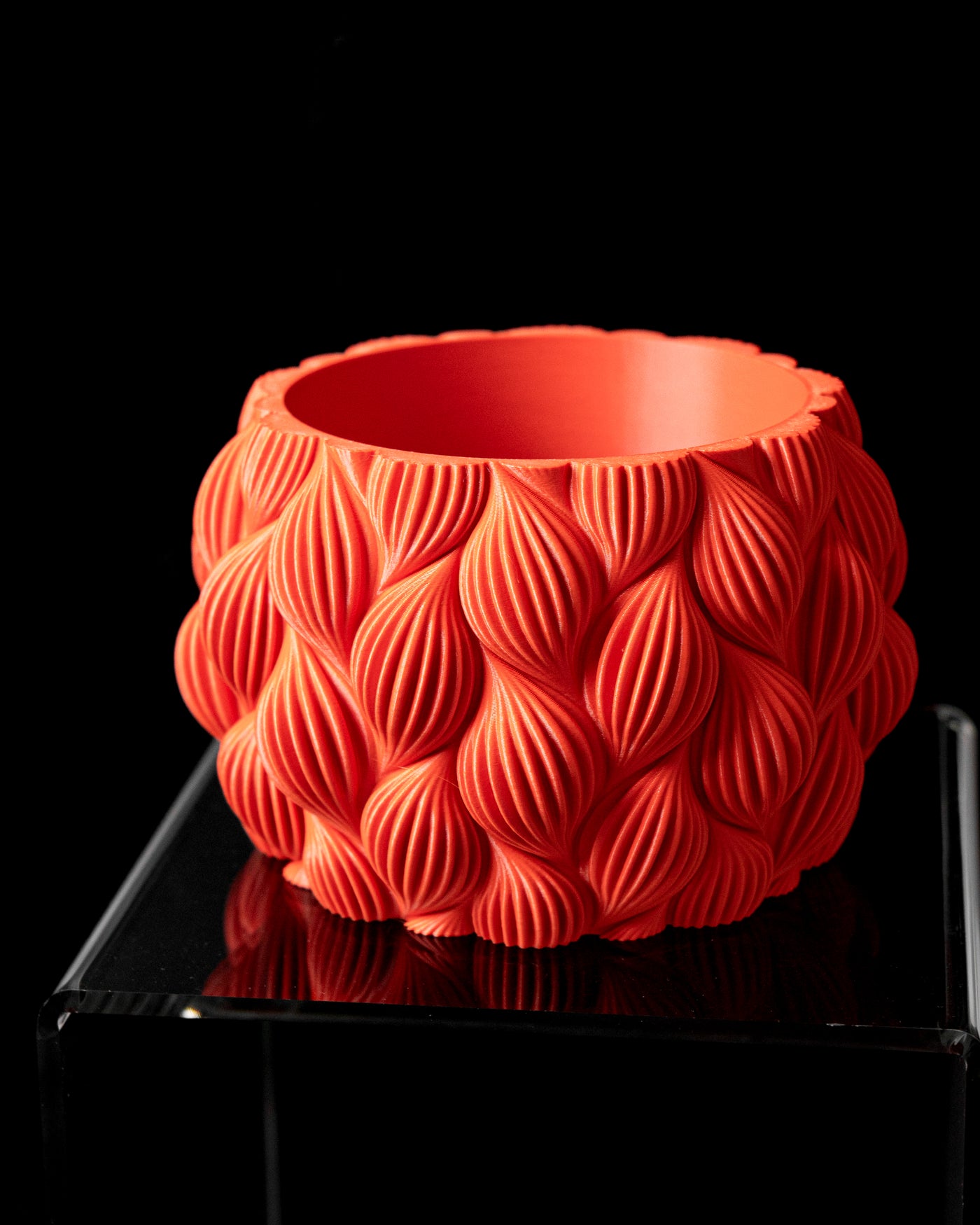 Ripple botanical texture indoor planter, product view 6