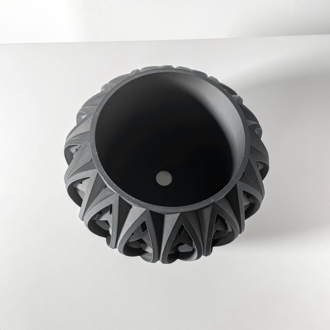 Ando spiral indoor planter, product view 5