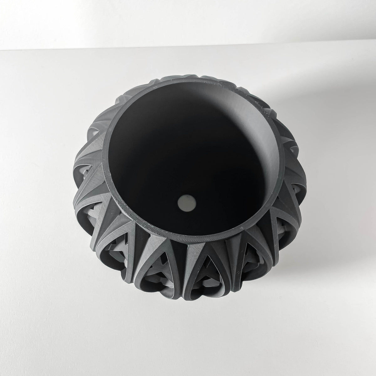 Ando spiral indoor planter, product view 5