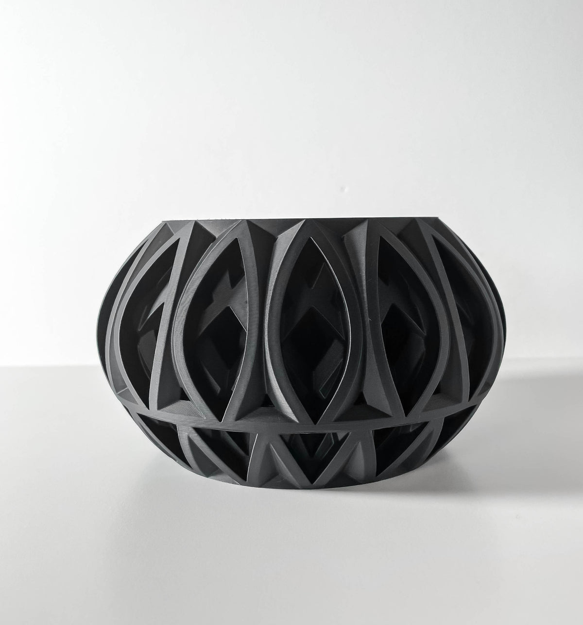 Ando spiral indoor planter, product view 4