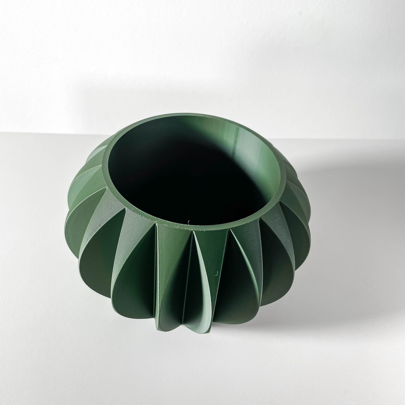 Kire geometric indoor planter, product view 5
