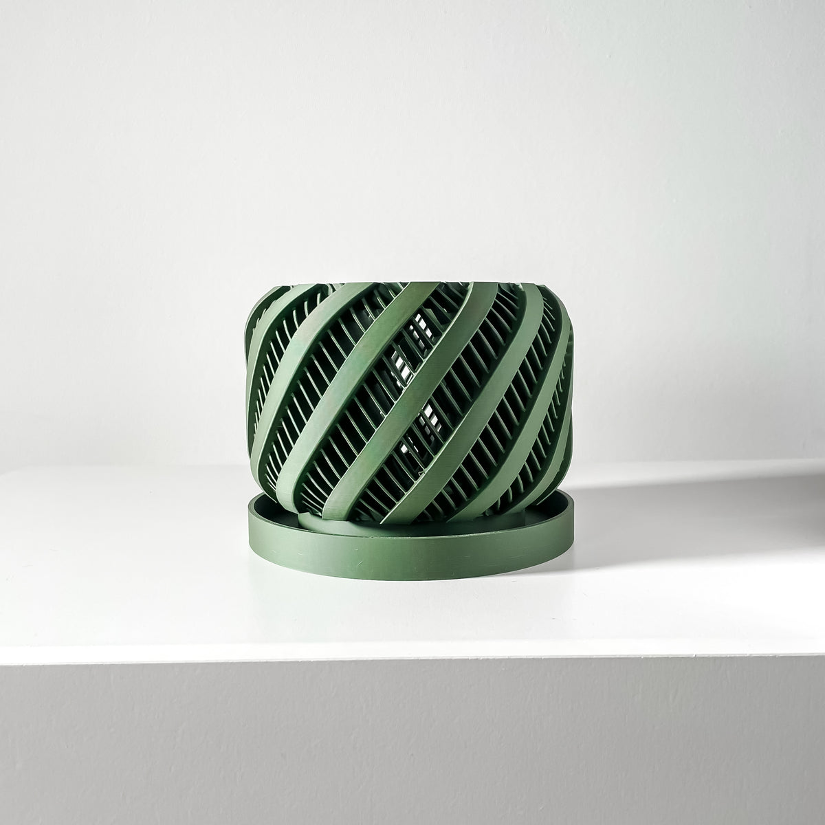 Arno sculptural curved ribs ventilated orchid pot, top opening view