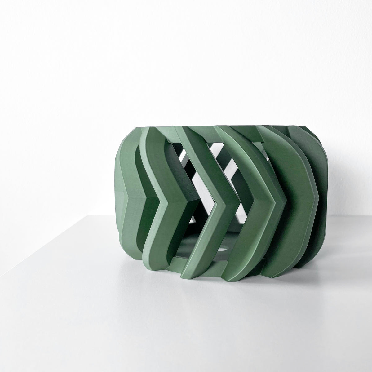 Garni balanced ribbed form ventilated orchid pot, bottom tray view
