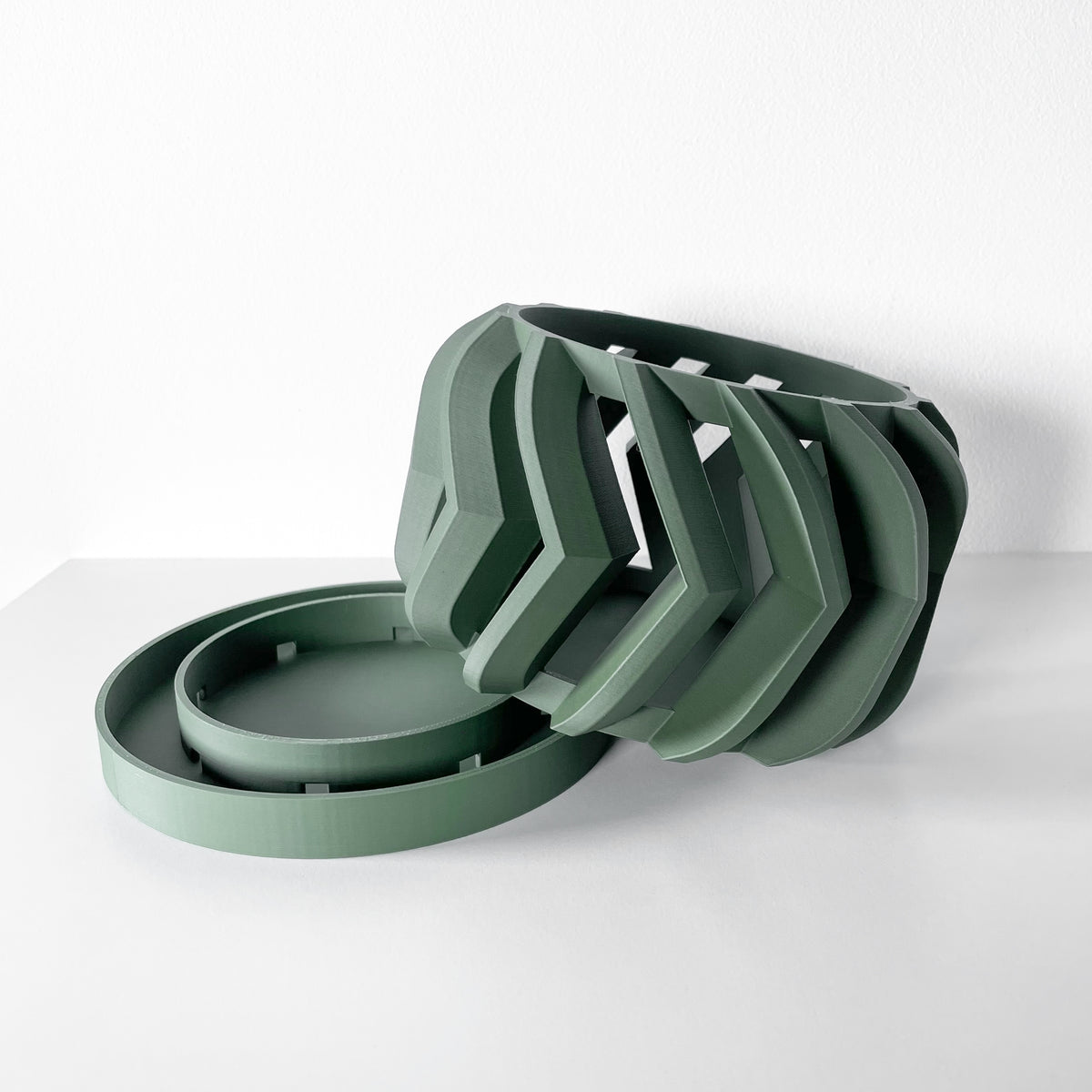 Garni balanced ribbed form ventilated orchid pot, bottom tray view