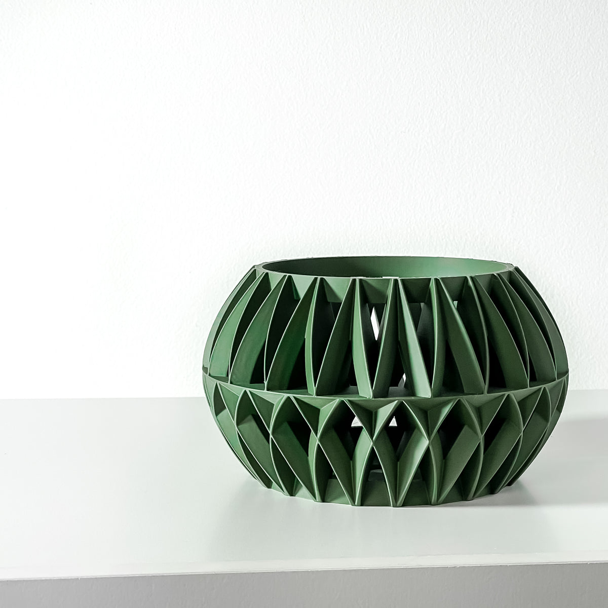 Oku angular lattice ventilated orchid pot, bottom tray view