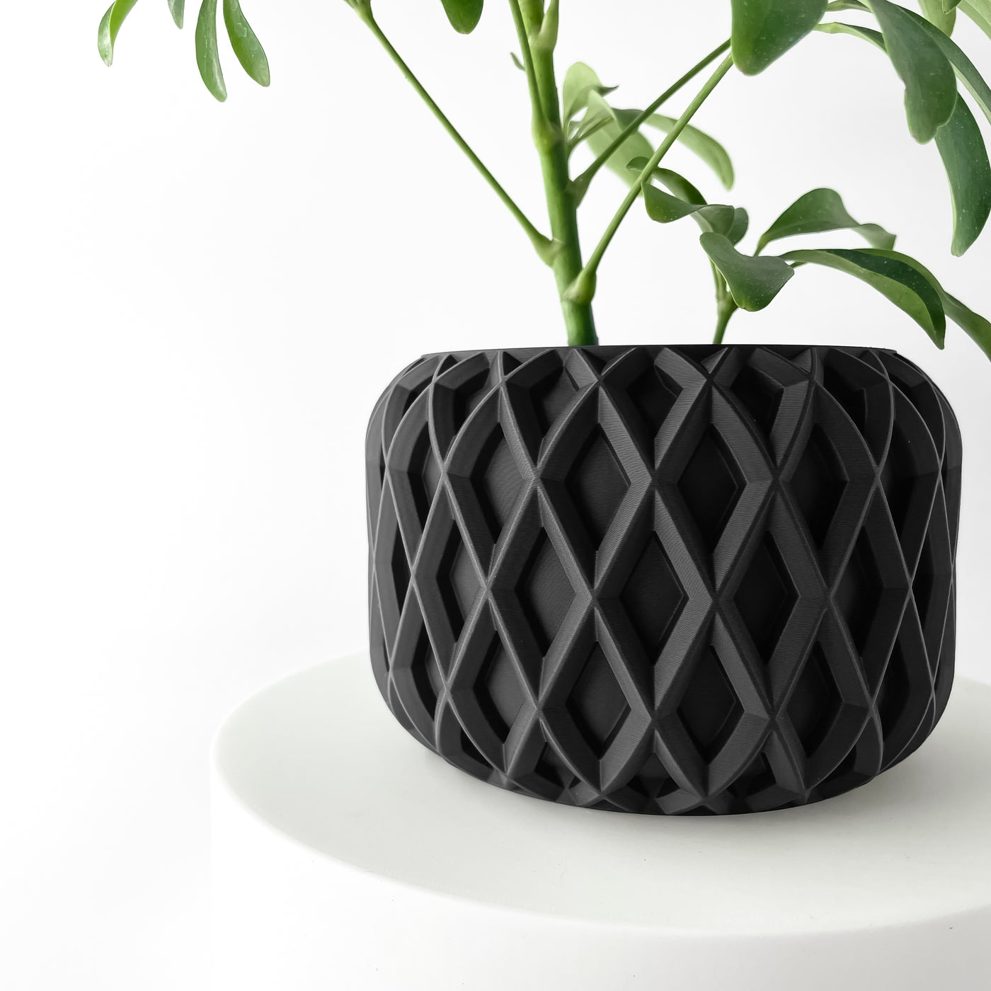 Kinao woven texture indoor planter, product view 3