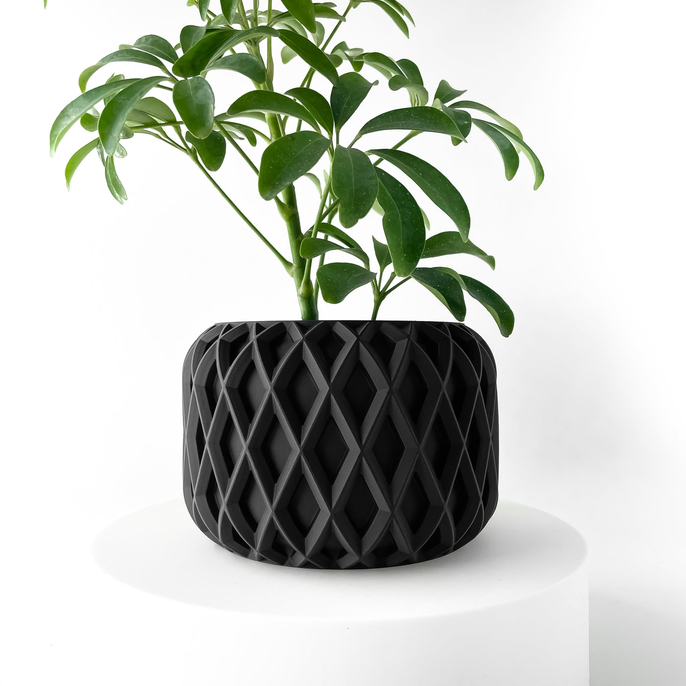 Kinao woven texture indoor planter, product view 1