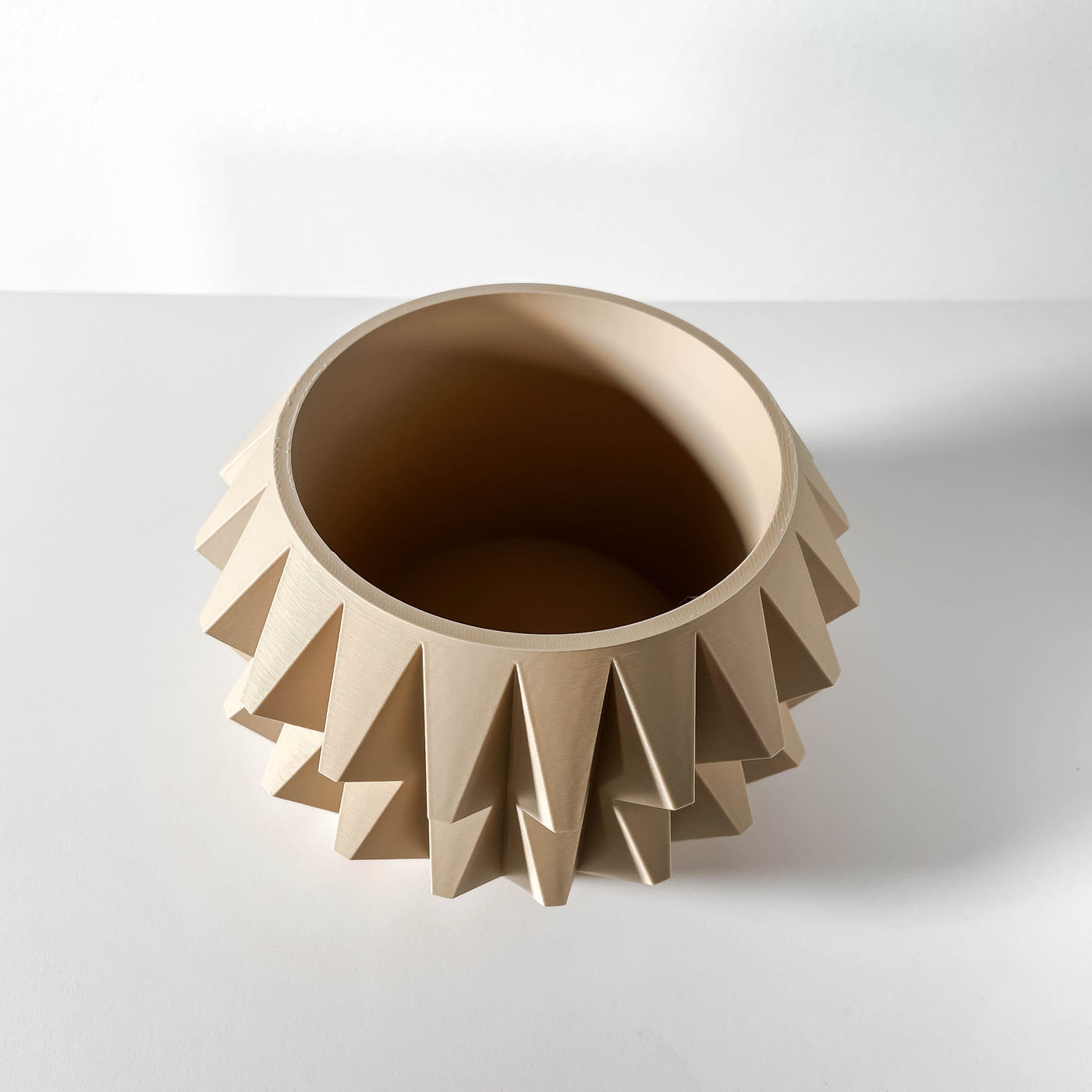 Almin sculptural indoor planter, product view 5