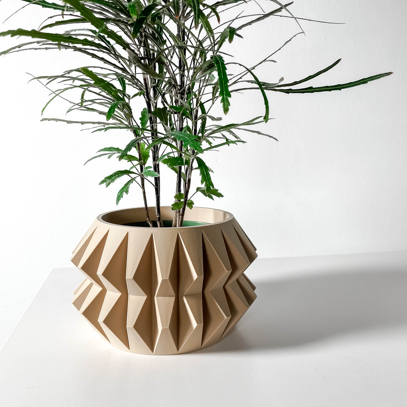 Almin sculptural indoor planter, product view 3